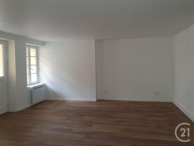 Appartement à louer - 3 pièces - 65.34 m2 - MELUN - 77 - ILE-DE-FRANCE - Century 21 Agence Babut