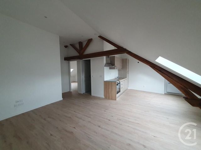 Appartement à louer - 3 pièces - 43.4 m2 - MELUN - 77 - ILE-DE-FRANCE - Century 21 Agence Babut