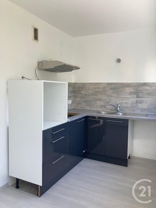 Appartement à louer - 2 pièces - 44.01 m2 - AVON - 77 - ILE-DE-FRANCE - Century 21 Agence Babut