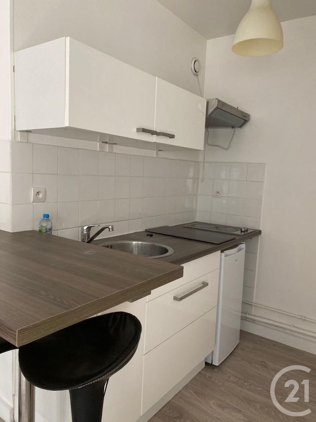 Appartement Studio à louer - 1 pièce - 26.0 m2 - AVON - 77 - ILE-DE-FRANCE - Century 21 Agence Babut