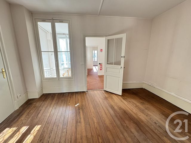 Appartement à vendre - 3 pièces - 55.56 m2 - FONTAINEBLEAU - 77 - ILE-DE-FRANCE - Century 21 Agence Babut