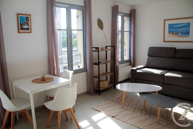 Appartement Studio à louer - 1 pièce - 31.1 m2 - FONTAINEBLEAU - 77 - ILE-DE-FRANCE - Century 21 Agence Babut